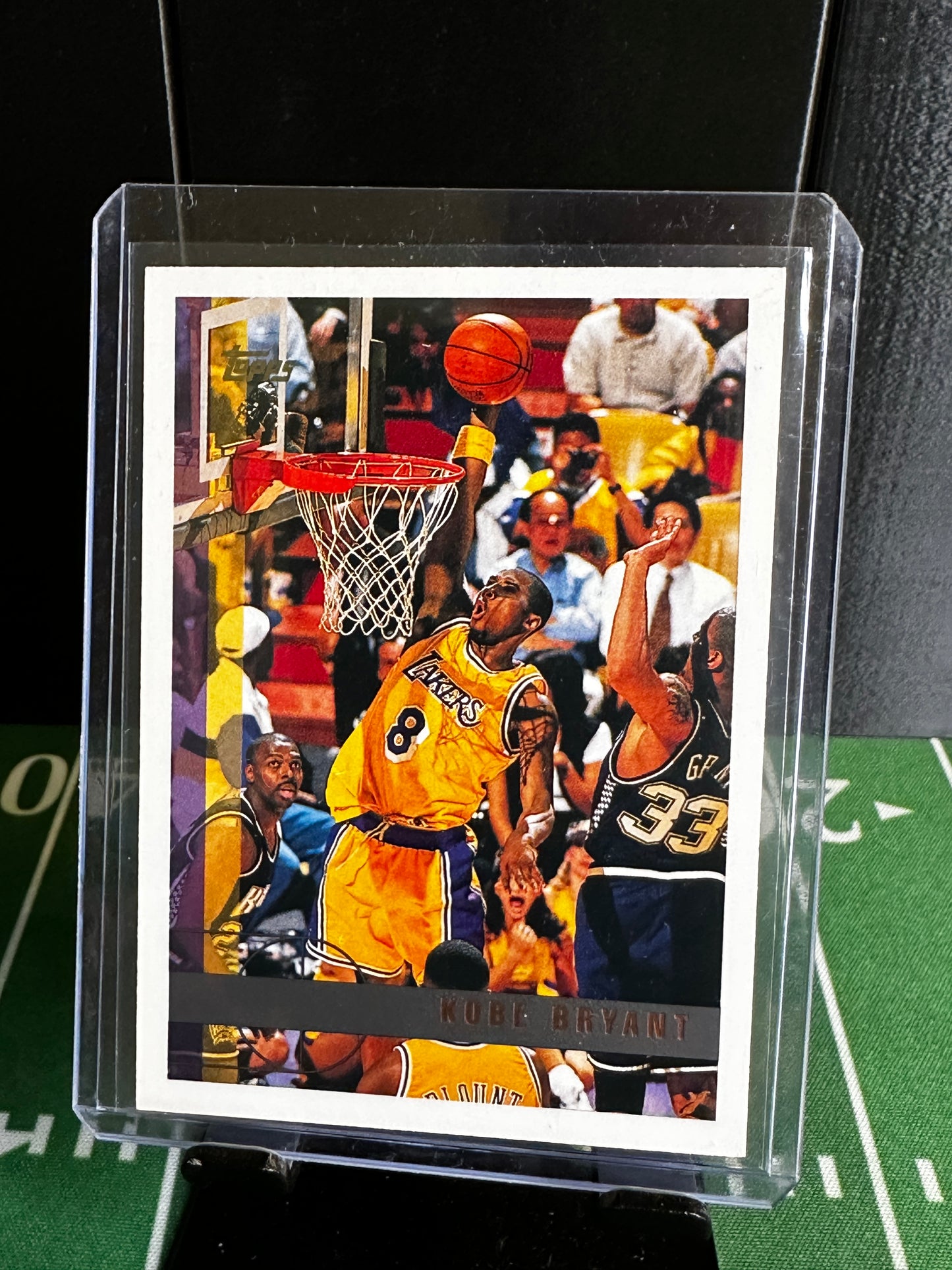 1997  Kobe Bryant Topps Collectible Card #171
