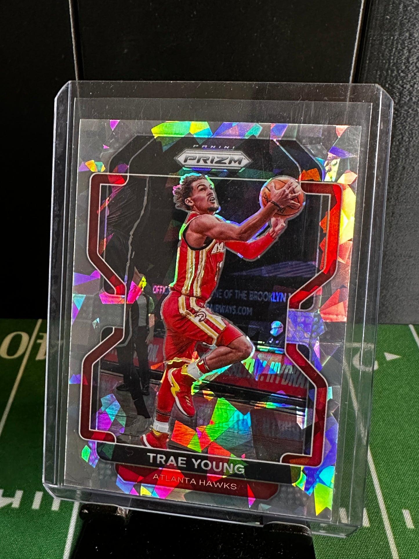 2021-22 Panini Prizm Basketball #26 Trae Young Silver Cracked Ice Prizm Hawks
