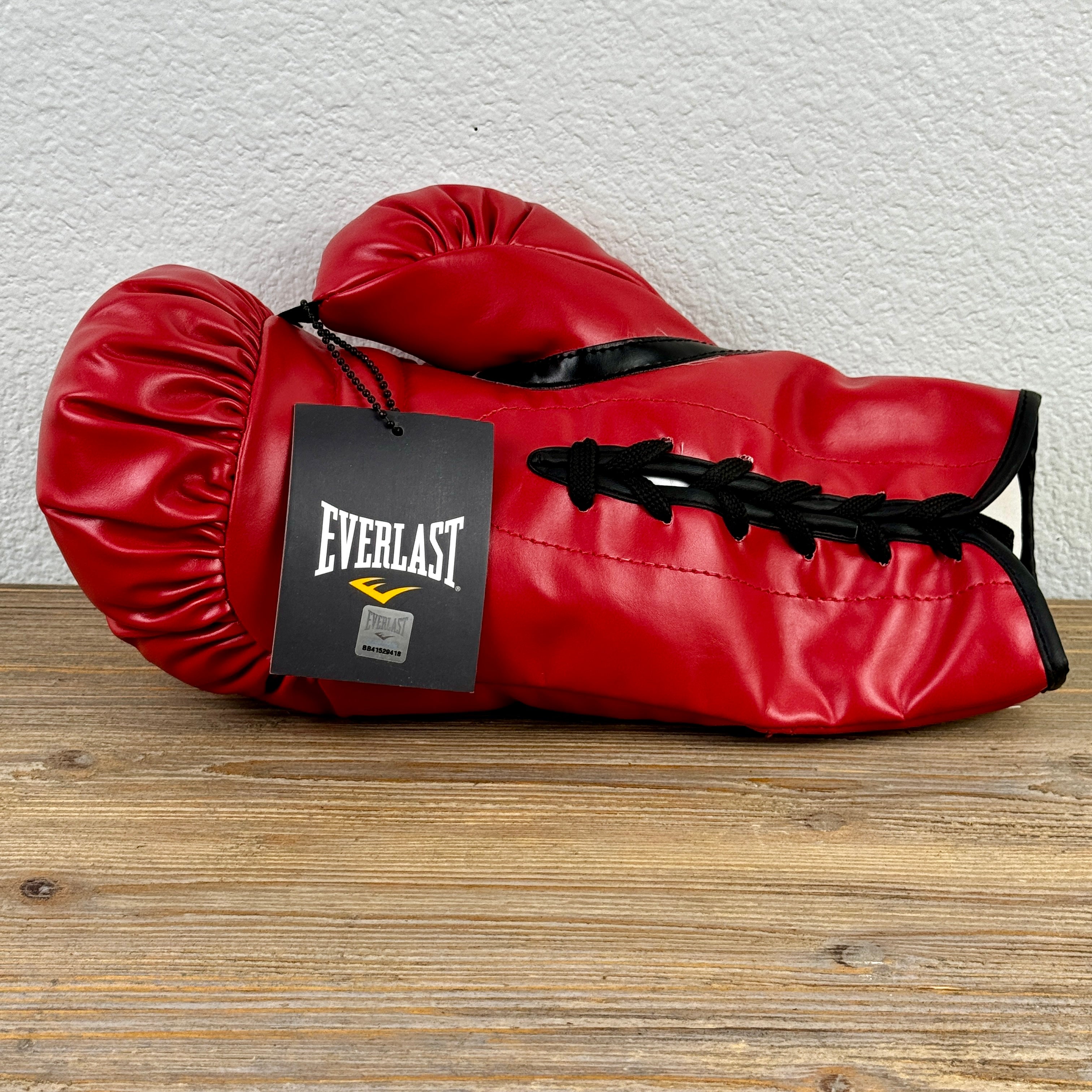 Dolph Lundgren signed Everlast red boxing glove PSA Authenticated